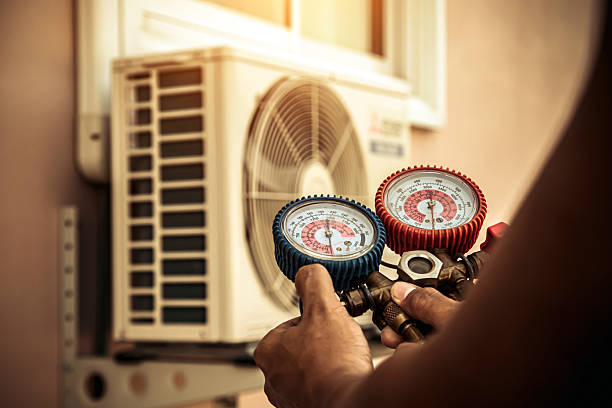 Professional Ac Installation technician working in Lansford, PA